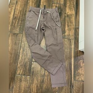 Vuori Women's Straight Leg Pants in Taupe